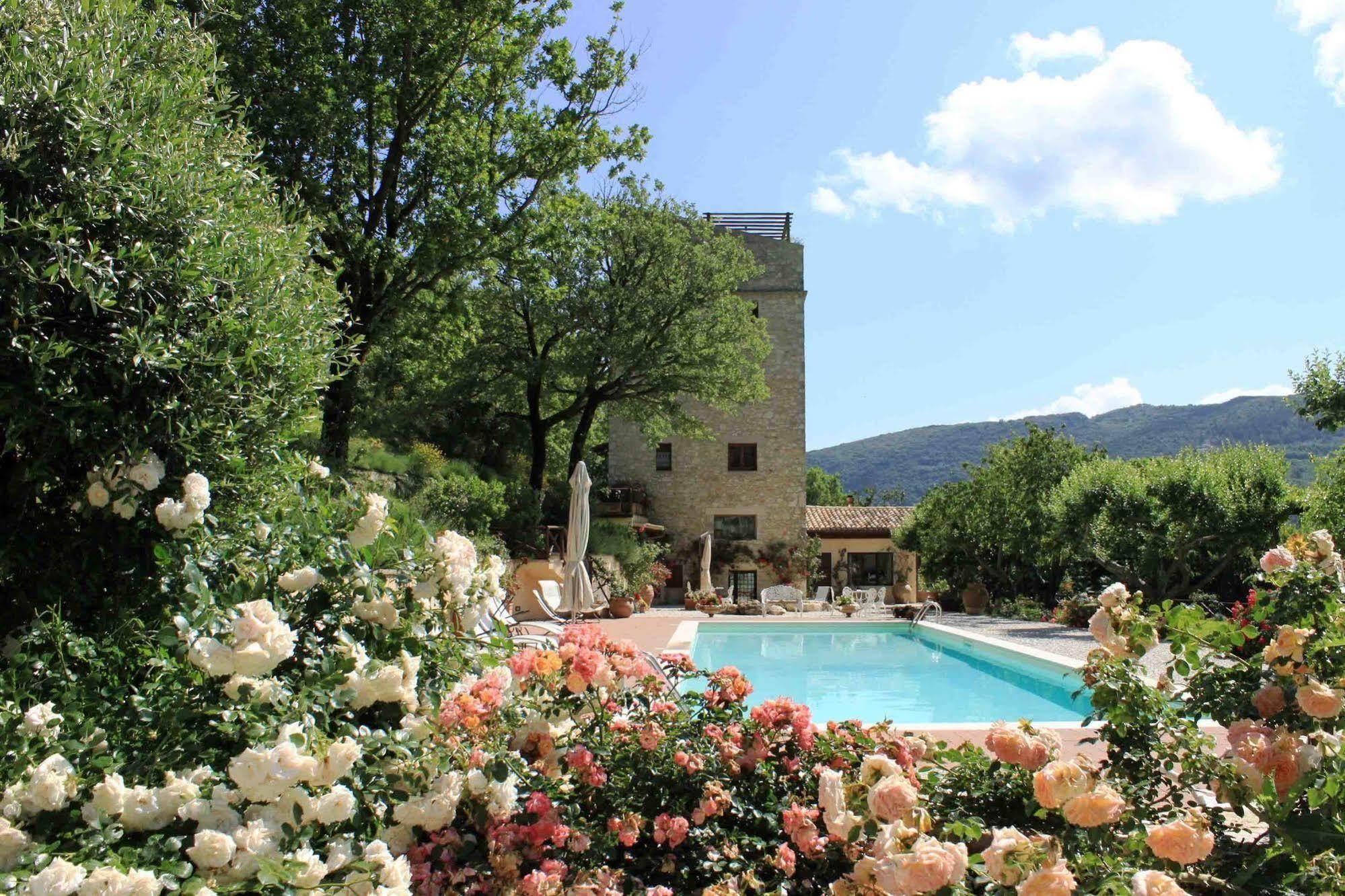 Gasthaus Torre Del Falco Spoleto Exterior foto